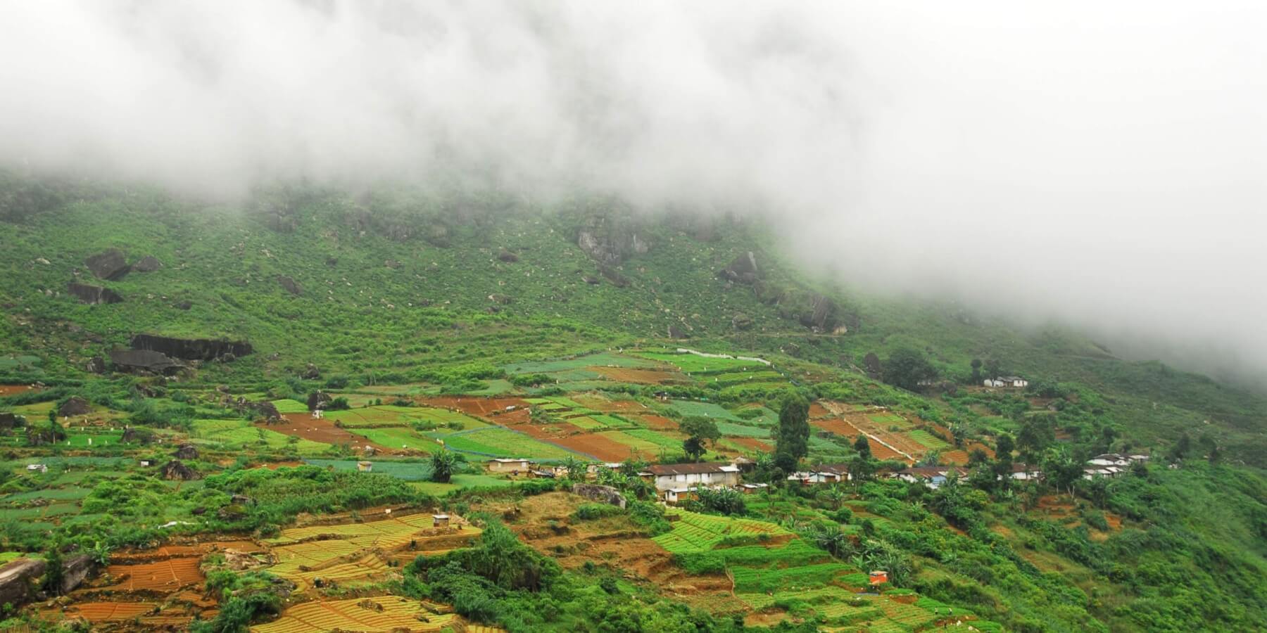 Badulla district is home to breathtaking landscapes and great poverty hitting women the hardest © Renaissance Sri Lanka